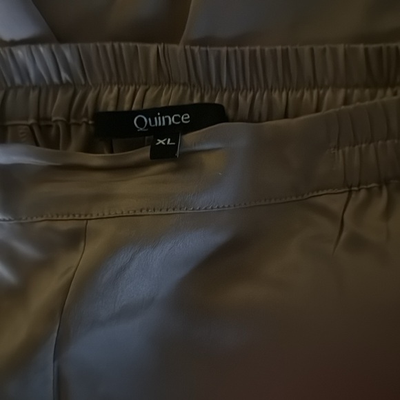 Quince XL tank shorts sleep set. Toasted almond. Washable silk see label. - Picture 3 of 5